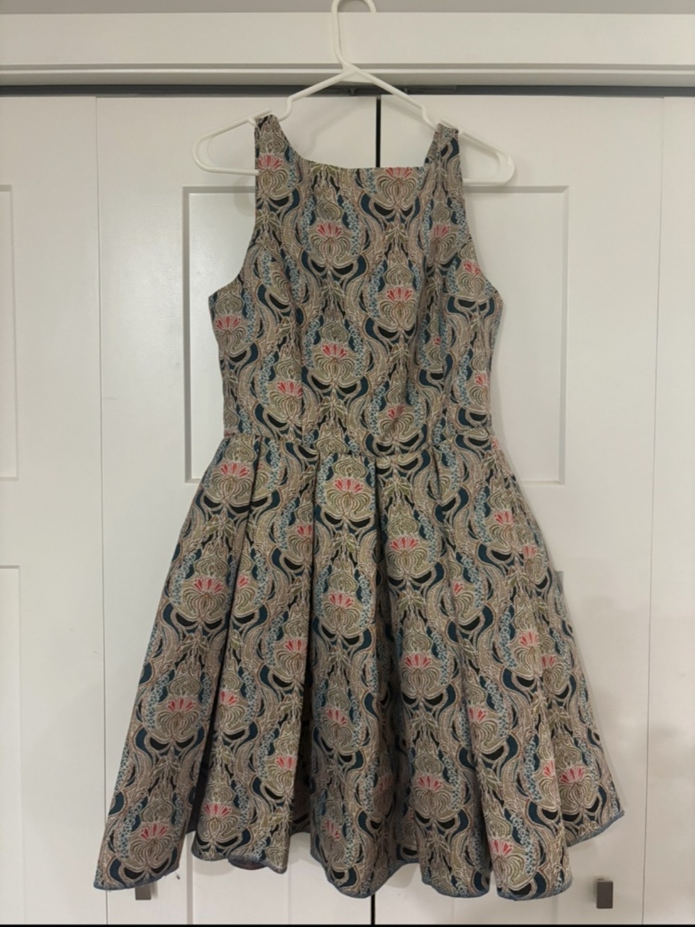 ModCloth Frock O’ Clock Jacquard BB Dakota size 8
